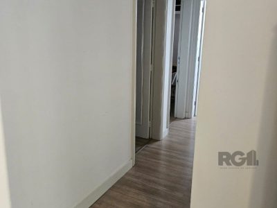 Apartamento à venda com 175m², 3 quartos, 1 suíte, 1 vaga no bairro Independência em Porto Alegre - Foto 4