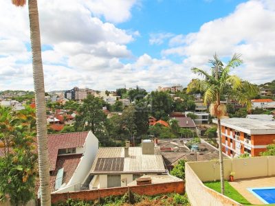 Casa à venda com 350m², 6 quartos, 1 suíte, 4 vagas no bairro Três Figueiras em Porto Alegre - Foto 16