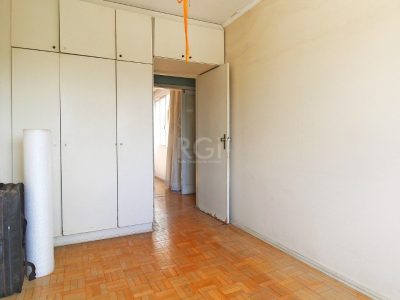 Casa à venda com 350m², 6 quartos, 1 suíte, 4 vagas no bairro Três Figueiras em Porto Alegre - Foto 19