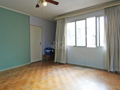 Casa à venda com 350m², 6 quartos, 1 suíte, 4 vagas no bairro Três Figueiras em Porto Alegre - Foto 24