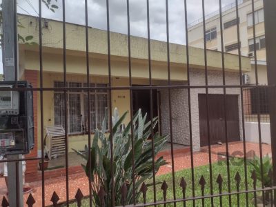 Casa à venda com 110m², 3 quartos, 2 vagas no bairro Passo d'Areia em Porto Alegre - Foto 2