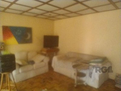 Casa à venda com 110m², 3 quartos, 2 vagas no bairro Passo d'Areia em Porto Alegre - Foto 4