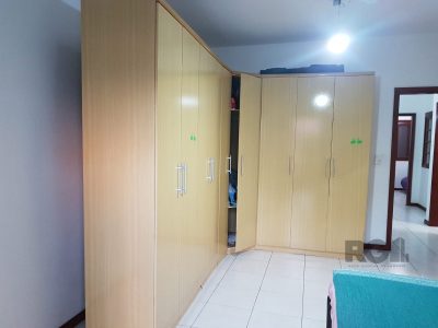 Casa à venda com 280m², 4 quartos, 4 vagas no bairro Santana em Porto Alegre - Foto 55