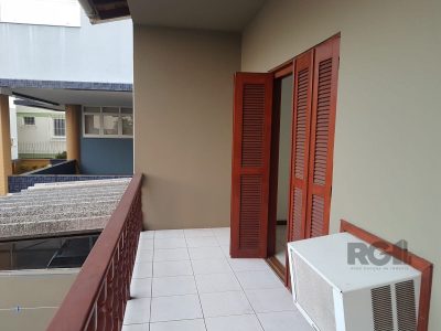 Casa à venda com 280m², 4 quartos, 4 vagas no bairro Santana em Porto Alegre - Foto 56