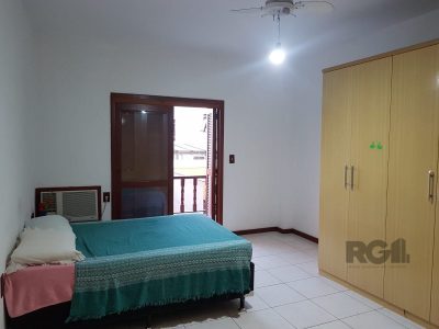 Casa à venda com 280m², 4 quartos, 4 vagas no bairro Santana em Porto Alegre - Foto 53