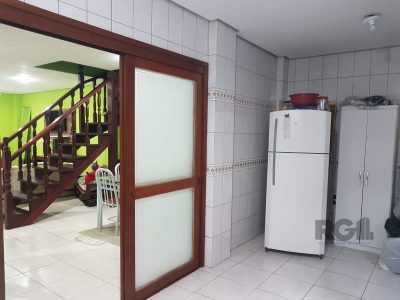 Casa à venda com 280m², 4 quartos, 4 vagas no bairro Santana em Porto Alegre - Foto 41