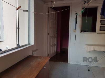 Casa à venda com 280m², 4 quartos, 4 vagas no bairro Santana em Porto Alegre - Foto 30