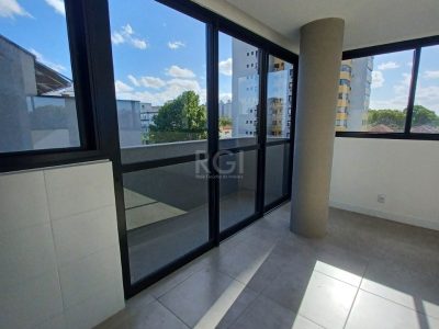 Apartamento à venda com 110m², 3 quartos, 3 suítes, 2 vagas no bairro Menino Deus em Porto Alegre - Foto 9