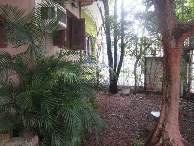 Casa à venda com 137m², 1 quarto, 1 suíte, 4 vagas no bairro Floresta em Porto Alegre - Foto 5