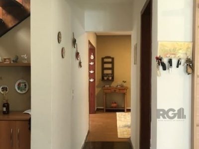 Casa à venda com 150m², 3 quartos, 2 vagas no bairro Partenon em Porto Alegre - Foto 8