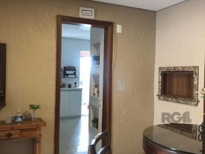 Casa à venda com 150m², 3 quartos, 2 vagas no bairro Partenon em Porto Alegre - Foto 7