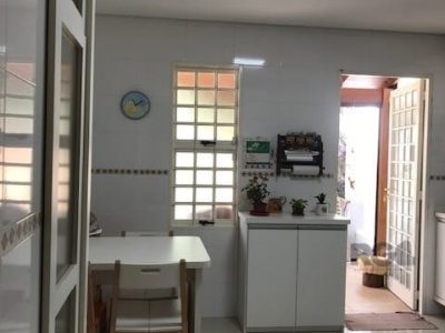 Casa à venda com 150m², 3 quartos, 2 vagas no bairro Partenon em Porto Alegre - Foto 20