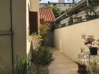 Casa à venda com 150m², 3 quartos, 2 vagas no bairro Partenon em Porto Alegre - Foto 28