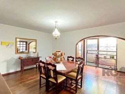 Casa à venda com 536m², 4 quartos, 1 suíte, 5 vagas no bairro Tristeza em Porto Alegre - Foto 4