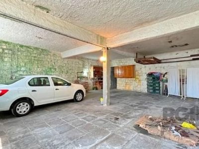 Casa à venda com 536m², 4 quartos, 1 suíte, 5 vagas no bairro Tristeza em Porto Alegre - Foto 33