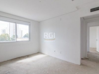 Apartamento à venda com 73m², 2 quartos, 1 suíte, 1 vaga no bairro Passo d'Areia em Porto Alegre - Foto 9