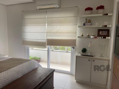 Casa à venda com 218m², 3 quartos, 1 suíte, 2 vagas no bairro Ipanema em Porto Alegre - Foto 12