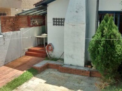 Casa à venda com 260m², 4 quartos, 1 suíte, 2 vagas no bairro Chácara das Pedras em Porto Alegre - Foto 13