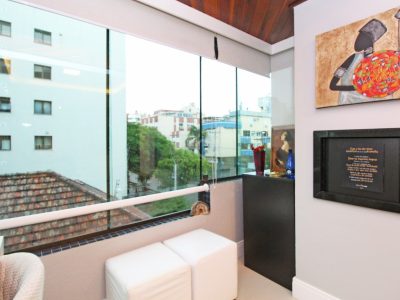 Apartamento à venda com 81m², 2 quartos, 1 suíte, 2 vagas no bairro Menino Deus em Porto Alegre - Foto 10