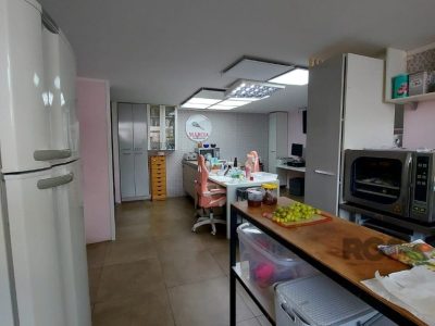 Casa à venda com 389m², 4 quartos, 1 suíte, 6 vagas no bairro Jardim do Salso em Porto Alegre - Foto 35