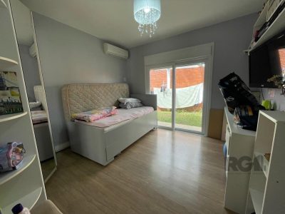 Casa à venda com 389m², 4 quartos, 1 suíte, 6 vagas no bairro Jardim do Salso em Porto Alegre - Foto 37