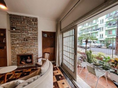 Apartamento à venda com 107m², 3 quartos, 1 suíte, 1 vaga no bairro Farroupilha em Porto Alegre - Foto 2