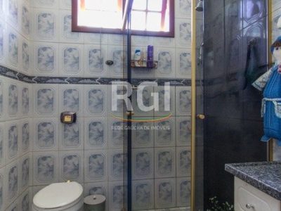 Casa à venda com 180m², 4 quartos, 1 vaga no bairro Partenon em Porto Alegre - Foto 13