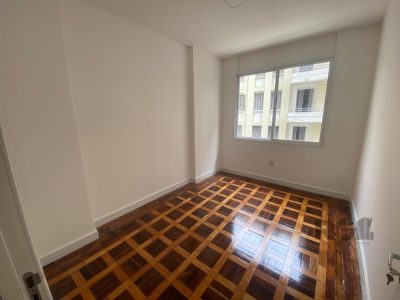 Apartamento à venda com 87m², 3 quartos no bairro Centro Histórico em Porto Alegre - Foto 12