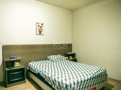 Apartamento à venda com 64m², 2 quartos no bairro Partenon em Porto Alegre - Foto 11