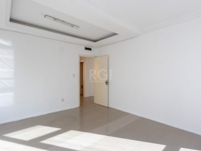 Conjunto/Sala à venda com 72m² no bairro Auxiliadora em Porto Alegre - Foto 16