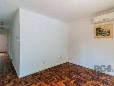 Casa à venda com 150m², 3 quartos, 1 vaga no bairro Santa Tereza em Porto Alegre - Foto 4