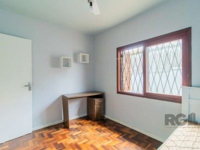 Casa à venda com 150m², 3 quartos, 1 vaga no bairro Santa Tereza em Porto Alegre - Foto 12