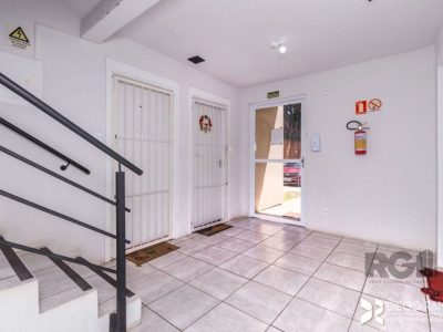 Apartamento à venda com 42m², 2 quartos, 1 vaga no bairro Glória em Porto Alegre - Foto 2