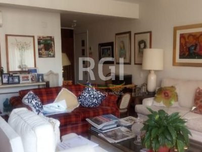 Apartamento à venda com 164m², 3 quartos, 1 suíte, 1 vaga no bairro Floresta em Porto Alegre - Foto 2