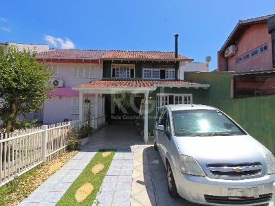 Casa à venda com 140m², 3 quartos, 1 suíte, 3 vagas no bairro Ipanema em Porto Alegre - Foto 2