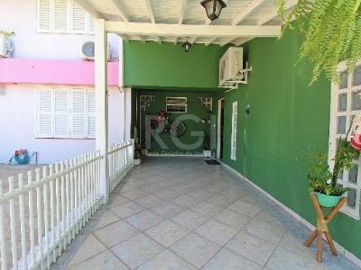 Casa à venda com 140m², 3 quartos, 1 suíte, 3 vagas no bairro Ipanema em Porto Alegre - Foto 4