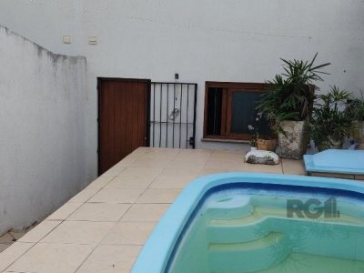 Casa à venda com 215m², 3 quartos, 3 suítes, 3 vagas no bairro Tristeza em Porto Alegre - Foto 12