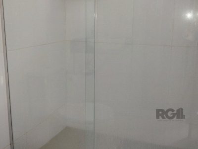 Casa à venda com 215m², 3 quartos, 3 suítes, 3 vagas no bairro Tristeza em Porto Alegre - Foto 15