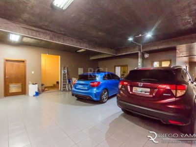 Casa à venda com 518m², 4 quartos, 2 suítes, 4 vagas no bairro Partenon em Porto Alegre - Foto 35