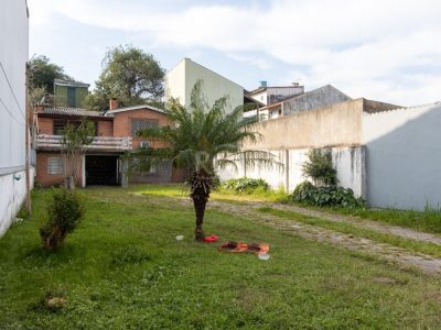 Casa à venda com 172m², 2 quartos, 1 suíte, 4 vagas no bairro Ipanema em Porto Alegre - Foto 2