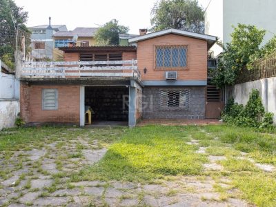 Casa à venda com 172m², 2 quartos, 1 suíte, 4 vagas no bairro Ipanema em Porto Alegre - Foto 3