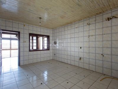 Casa à venda com 172m², 2 quartos, 1 suíte, 4 vagas no bairro Ipanema em Porto Alegre - Foto 33