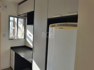 Apartamento à venda com 80m², 2 quartos, 1 vaga no bairro Medianeira em Porto Alegre - Foto 7