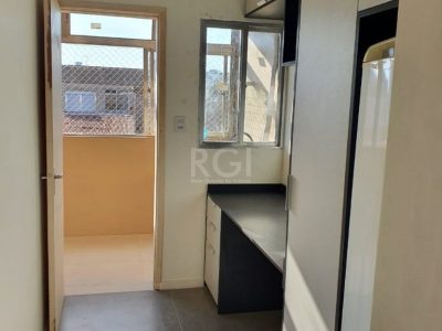 Apartamento à venda com 80m², 2 quartos, 1 vaga no bairro Medianeira em Porto Alegre - Foto 9