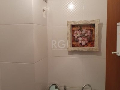 Apartamento à venda com 80m², 2 quartos, 1 vaga no bairro Medianeira em Porto Alegre - Foto 21