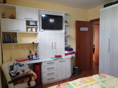 Apartamento à venda com 80m², 2 quartos, 1 vaga no bairro Medianeira em Porto Alegre - Foto 13