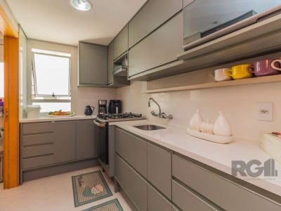 Apartamento à venda com 106m², 3 quartos, 1 suíte, 2 vagas no bairro Petrópolis em Porto Alegre - Foto 5