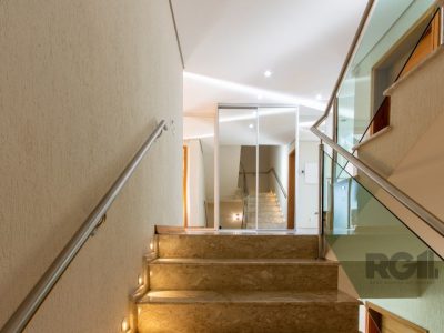 Casa à venda com 714m², 6 quartos, 5 suítes, 6 vagas no bairro Menino Deus em Porto Alegre - Foto 27