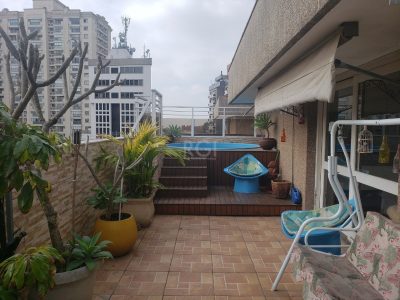 Cobertura à venda com 296m², 3 quartos, 1 suíte, 3 vagas no bairro Petrópolis em Porto Alegre - Foto 12