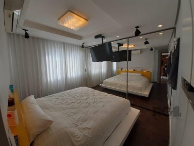 Apartamento à venda com 62m², 2 quartos, 1 suíte, 1 vaga no bairro Passo d'Areia em Porto Alegre - Foto 2